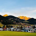 فندق Boutique Alpenhof 3*