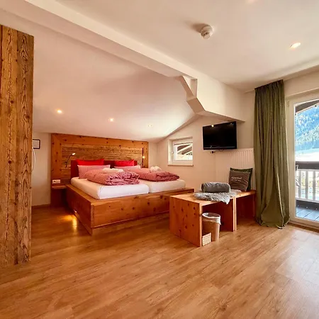 Hotel Boutique Alpenhof 3*